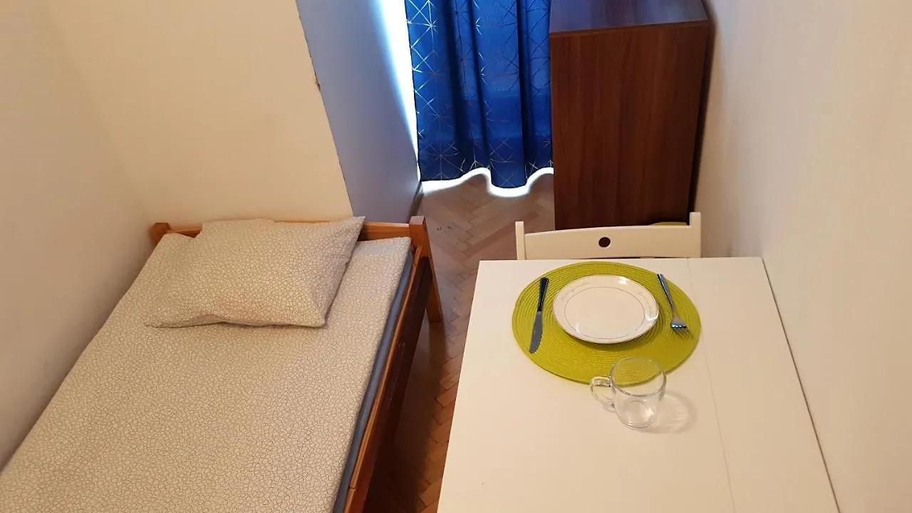 Niebieski Meander Pokoje Blisko Metra Varsavia Polonia