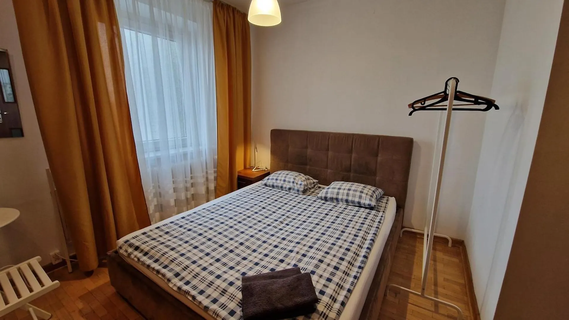Niebieski Meander Pokoje Blisko Metra Varsavia Ostello
