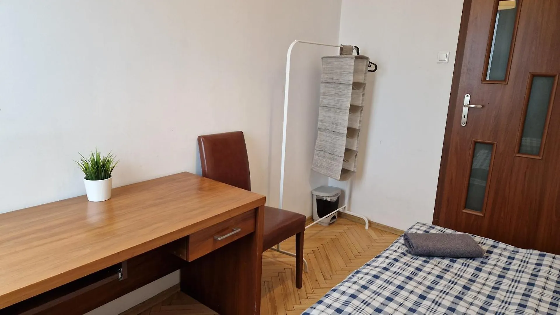 Niebieski Meander Pokoje Blisko Metra Warsaw
